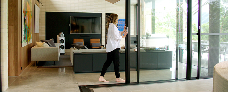 Series 704FTH SlideMASTER™ Sliding Door (Flush Top Hung)