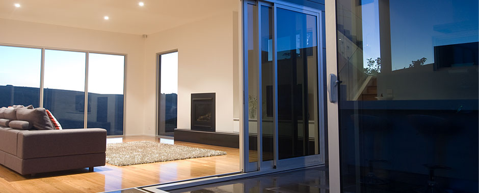 Series 704 SlideMASTER™ Sliding Door