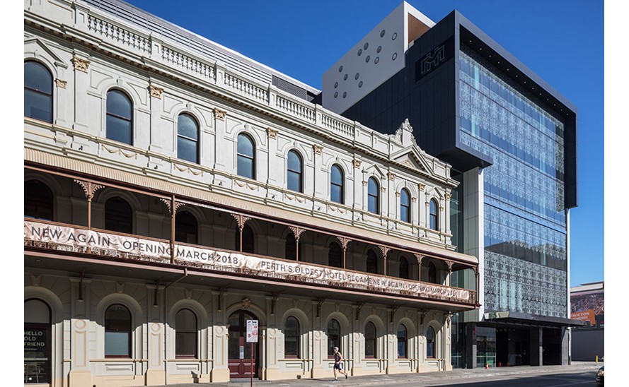Melbourne Hotel 
