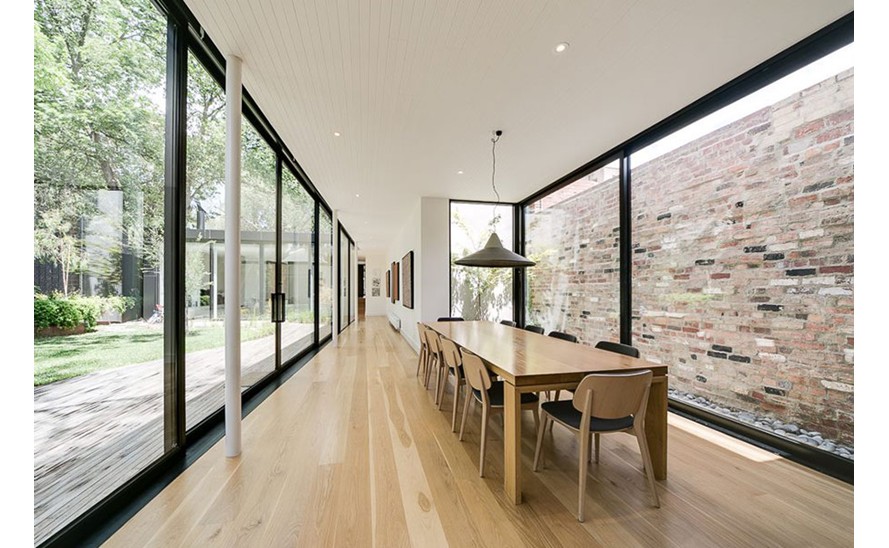 Hawthorn Courtyard House